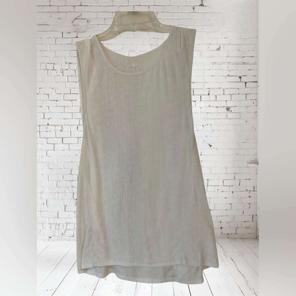 LuLuLemon Athletic Tank, Ivory, lightweight, Pleated Back, Good Condition, Sz S